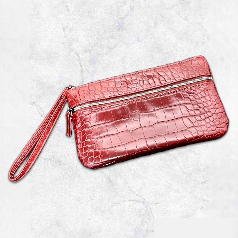 NWT Van Heusen Wristlet Wallet - Mock Croc Burgundy Patent Leather